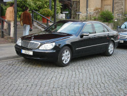 Mercedes-Benz W220